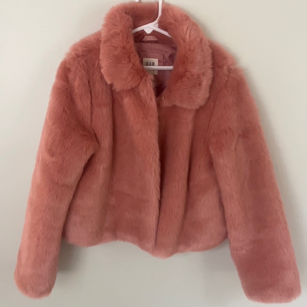 Gap KIDS faux fur pink coat.